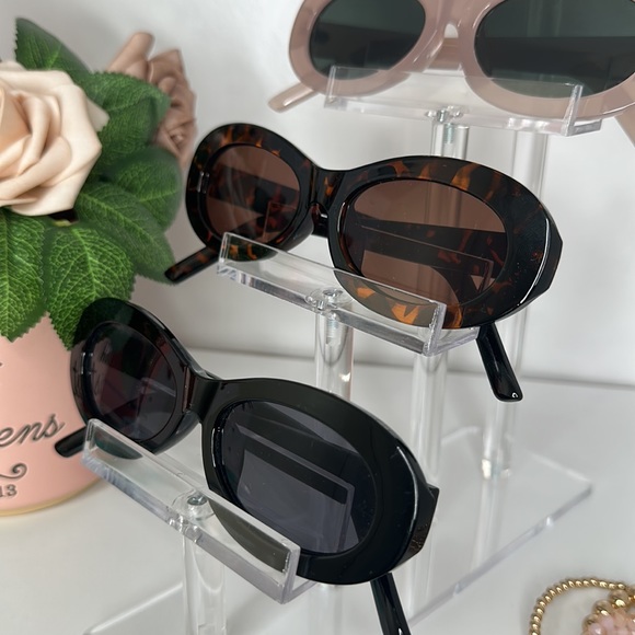 🔥 Classy Chic Oval Sunglasses - Picture 2 of 11
